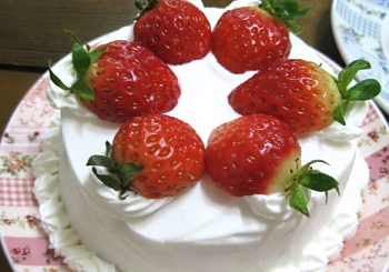 딸기생크림 케이크